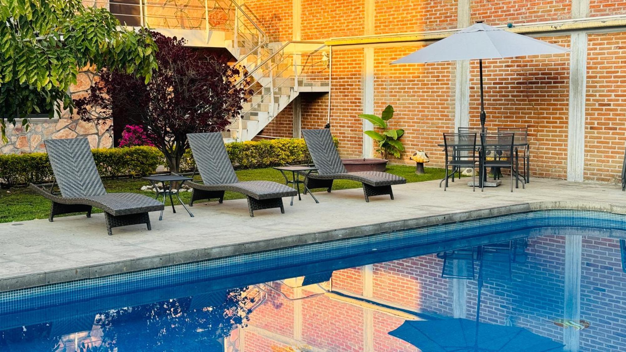Hotel Villa Pralaya Jiutepec Buitenkant foto